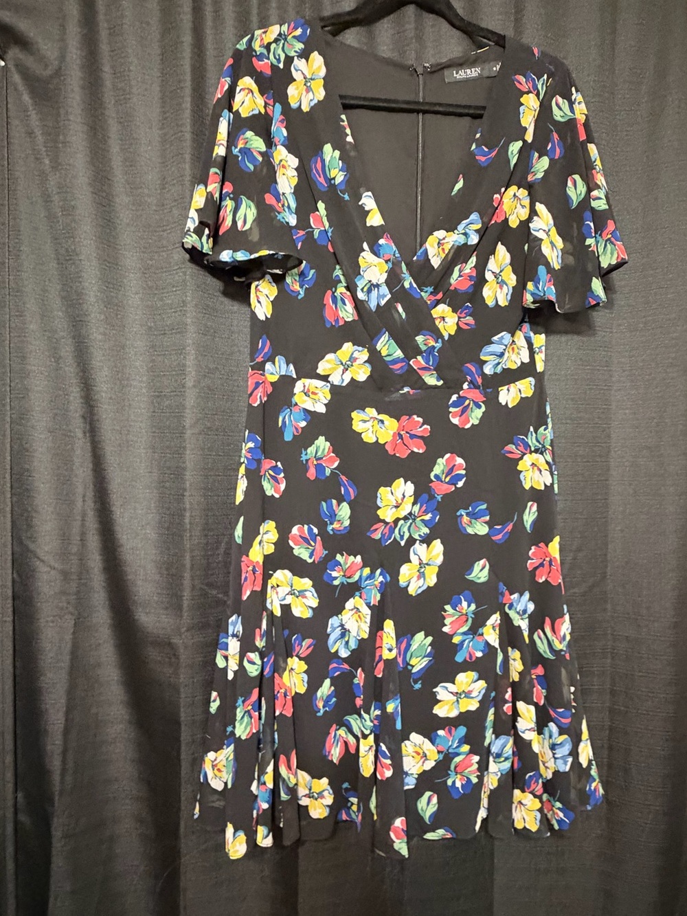 🖤SALE🖤 LAUREN RALPH LAUREN Black Floral V-Neck A-Line Dress